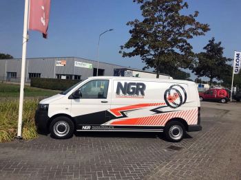 NGR nu ook herkenbaar op de circuits en in het dagelijkse verkeer!